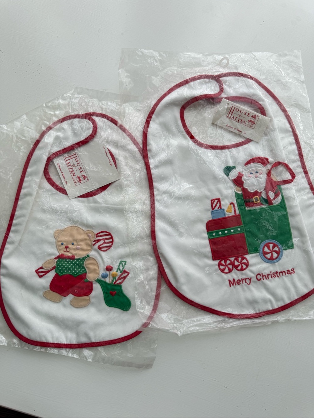 House of Hatten Kids Christmas Bib Set - White with Red Trim